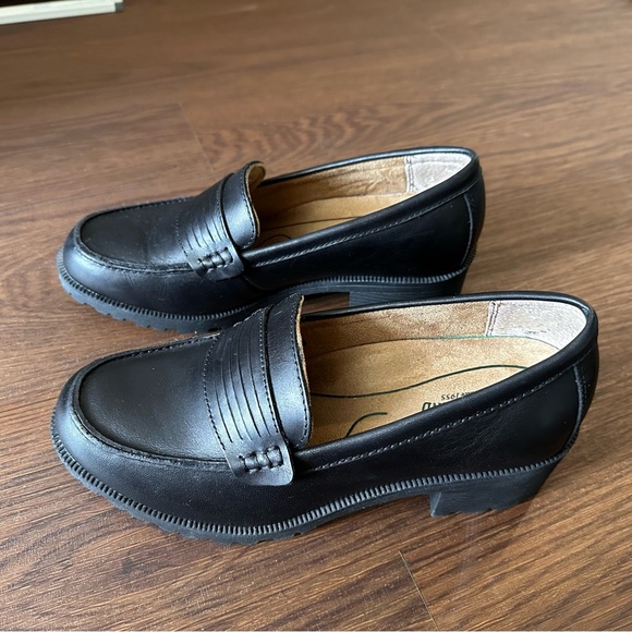 Eastland Newbury Heeled Loafers Size 8 - Picture 4 of 8